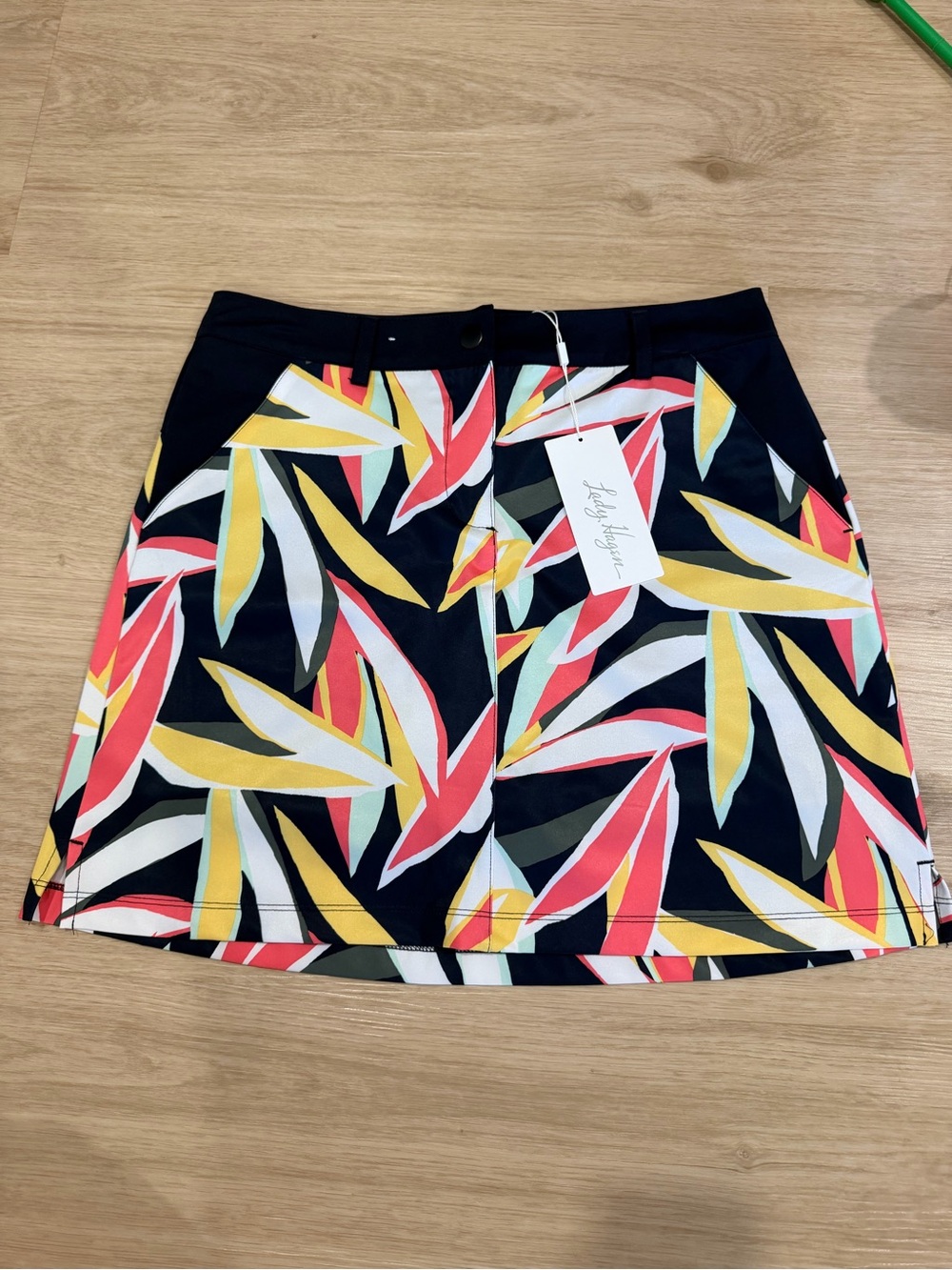 Lady Hagen Desert Getaway Golf Skort Retro Leaf Navy Size 6 NWT